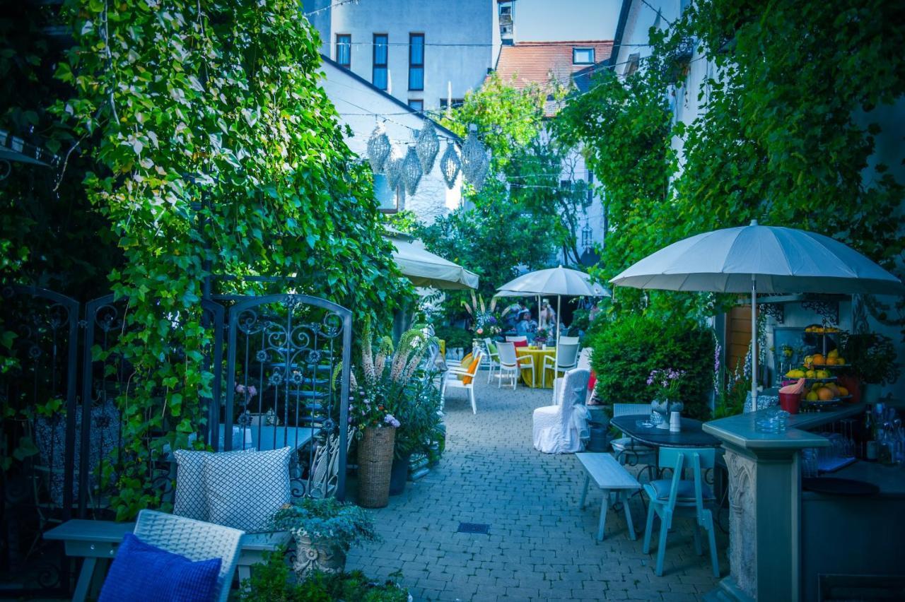 Art Boutique Hotel Buergerhaus Rust Exterior foto